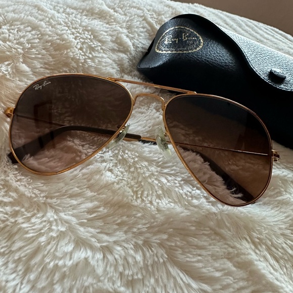 Ray-Ban Avatiors - Picture 3 of 9